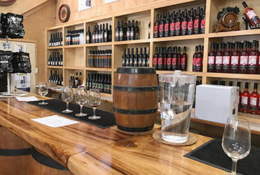 Cedar Creek Estate wine tasting bar